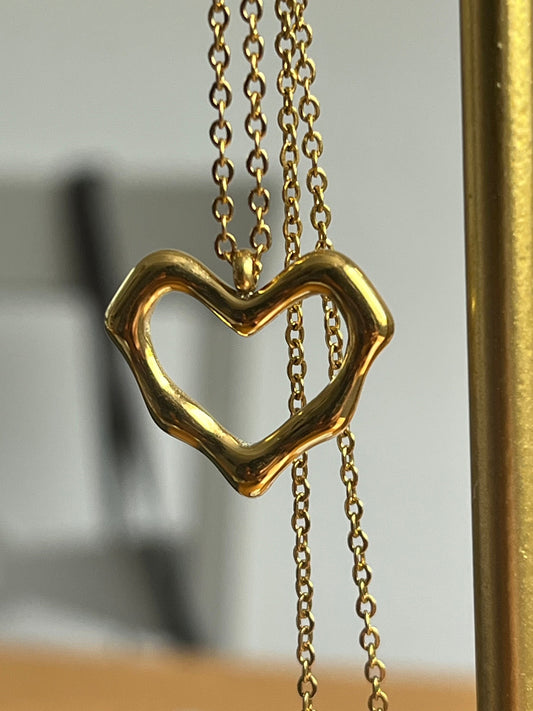 Gold Heart Pendant Necklace for her/Waterproof and tarnish free/Etsy UK shop - Free Shipping