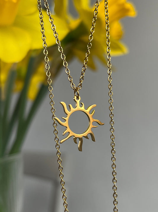 Gold Sun pendant Necklace, Waterproof Necklace Gold, Rose Gold and Silver, Sunburst Necklace for her, Etsy UK