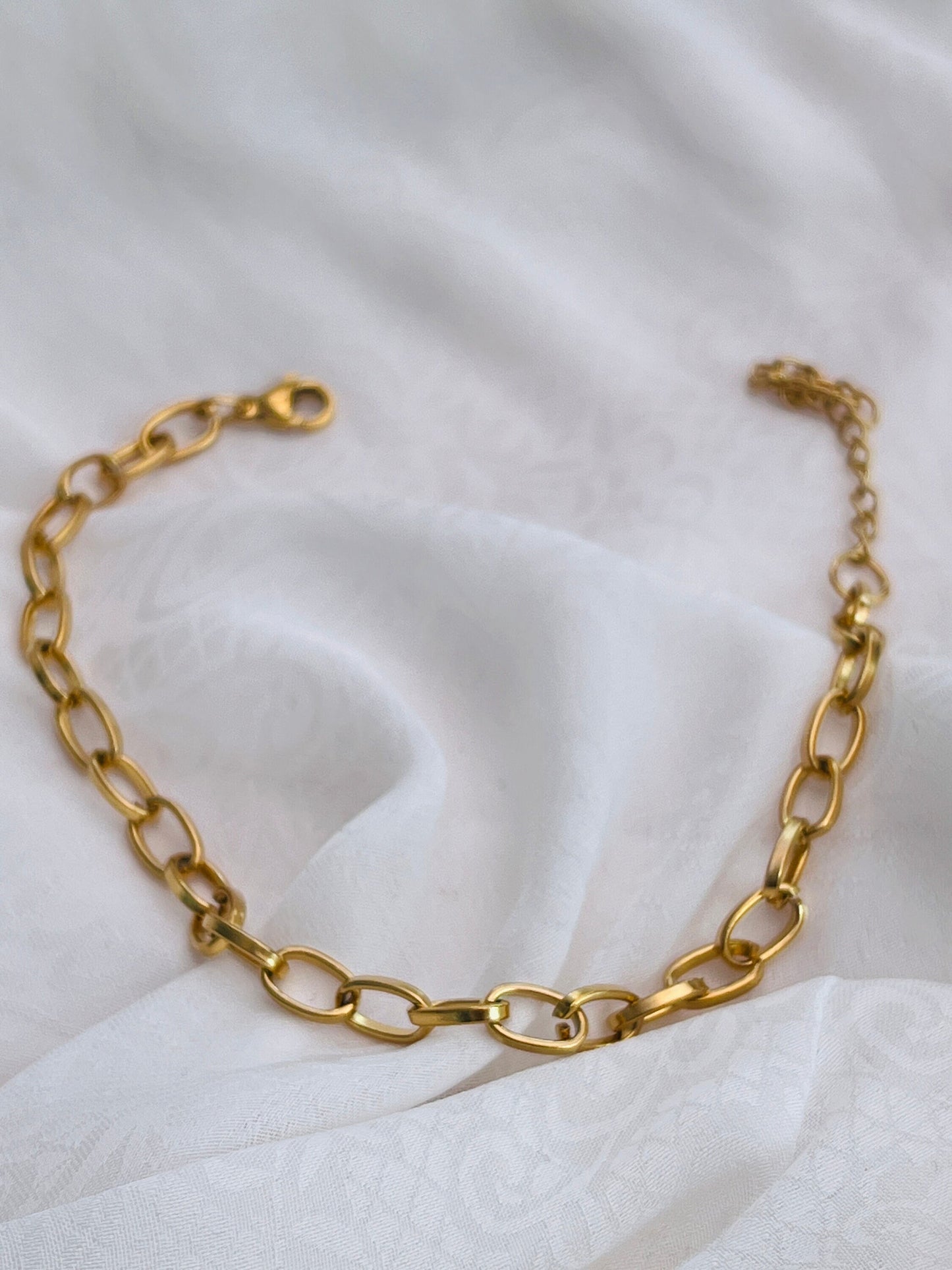 14K Gold Plated Bracelet, Dainty gold link bracelet gift for her, Waterproof and Tarnish Free/ Etsy UK shop - Free Shipping