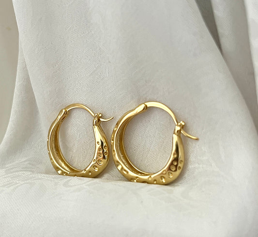 Hammered Gold Hoops Earrings, hammer gold hoop earring, vintage earrings gold for Women, UK seller - Free Shipping